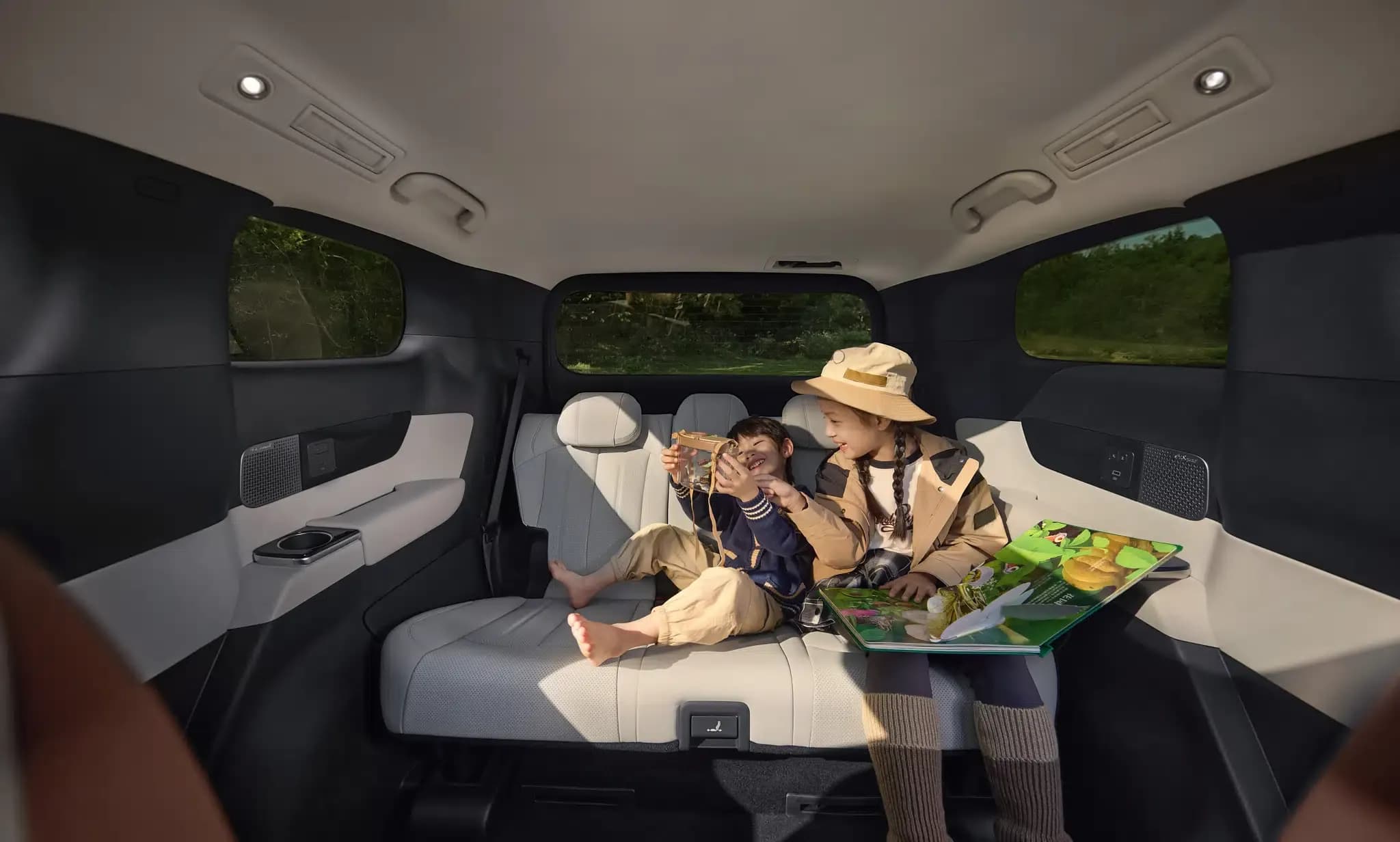 BYD M9 MPV Plug-in Hybrid tại BYD Long Biên