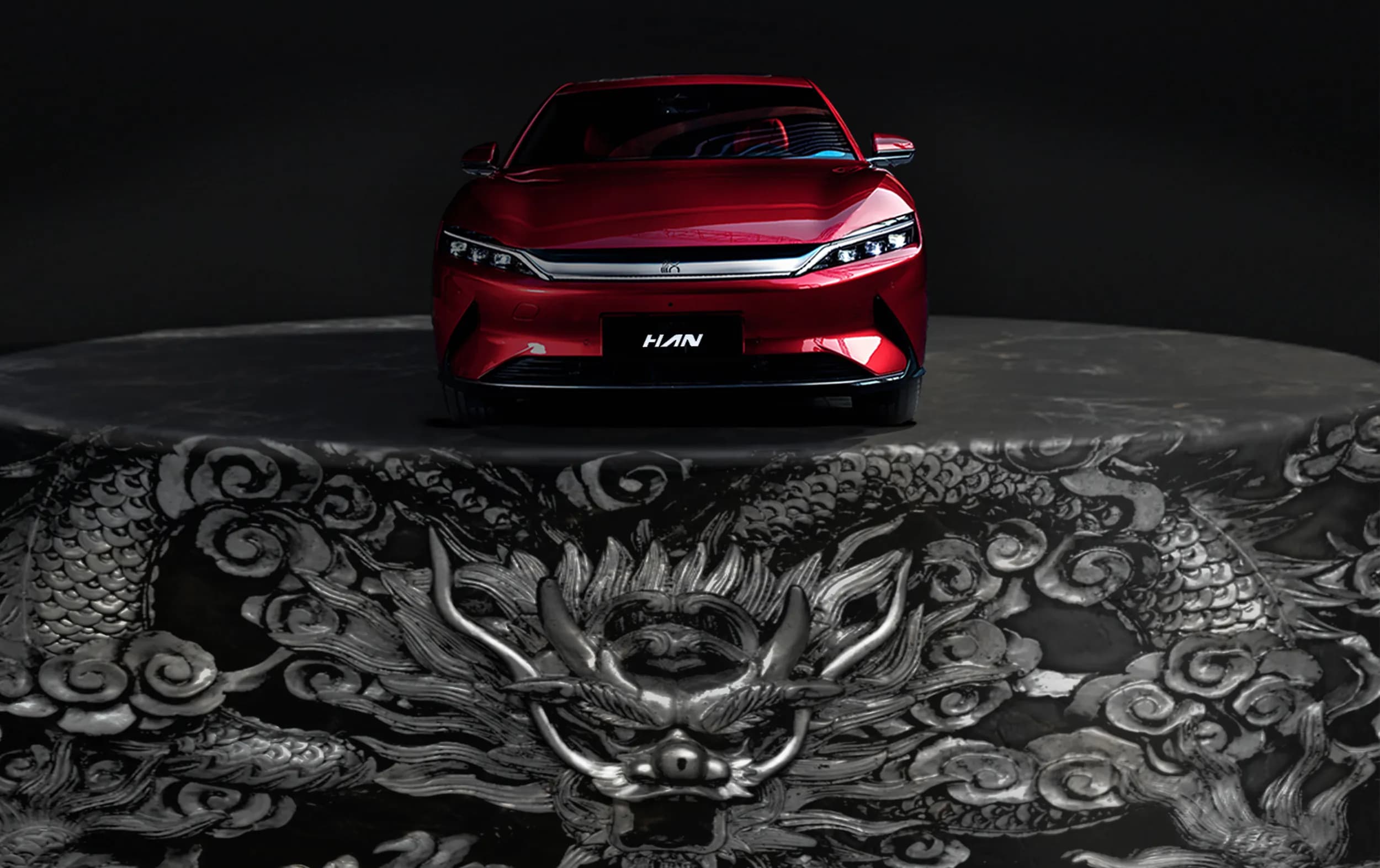 Ngoại thất BYD Han EV với thiết kế Dragon Face sắc sảo tại BYD Long Biên