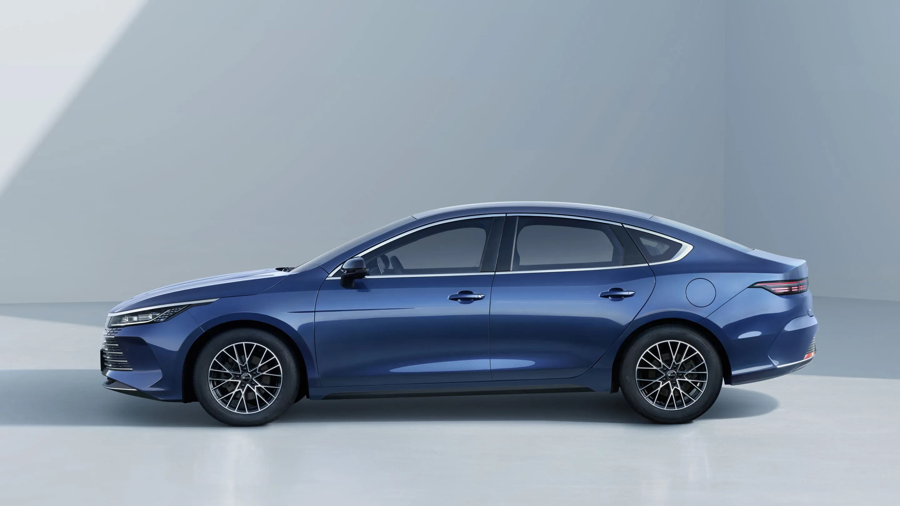 Chi tiết ngoại thất BYD Seal 5 sedan plug-in hybrid