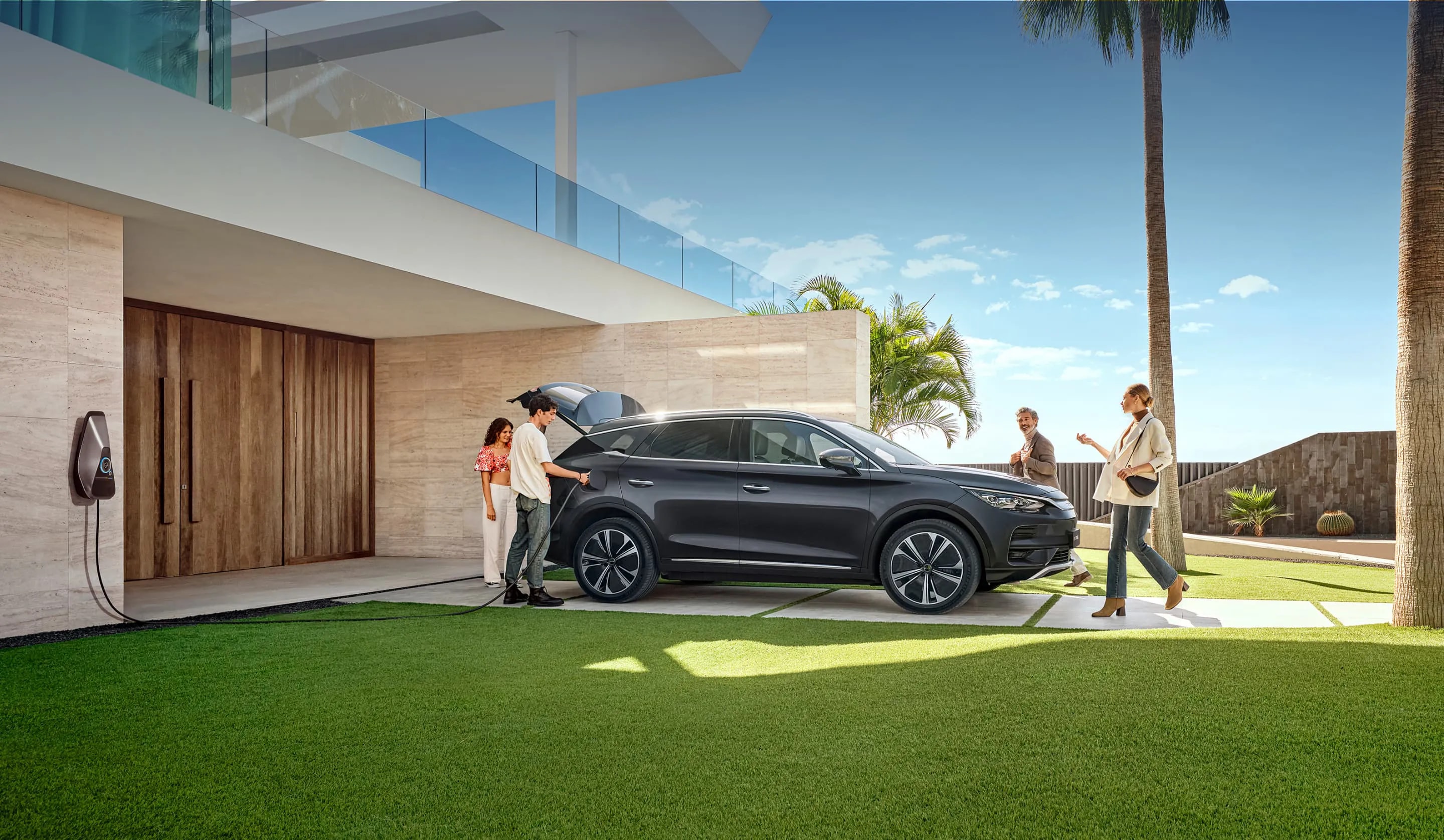 BYD Sealion 8 SUV thuần điện cao cấp tại BYD Long Biên