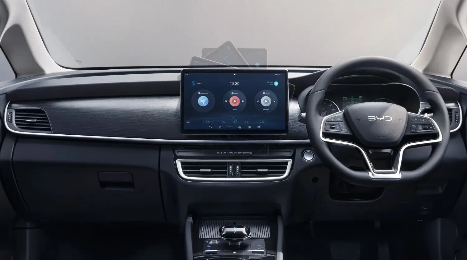 Màn hình kết nối Apple CarPlay và Android Auto trên BYD M6