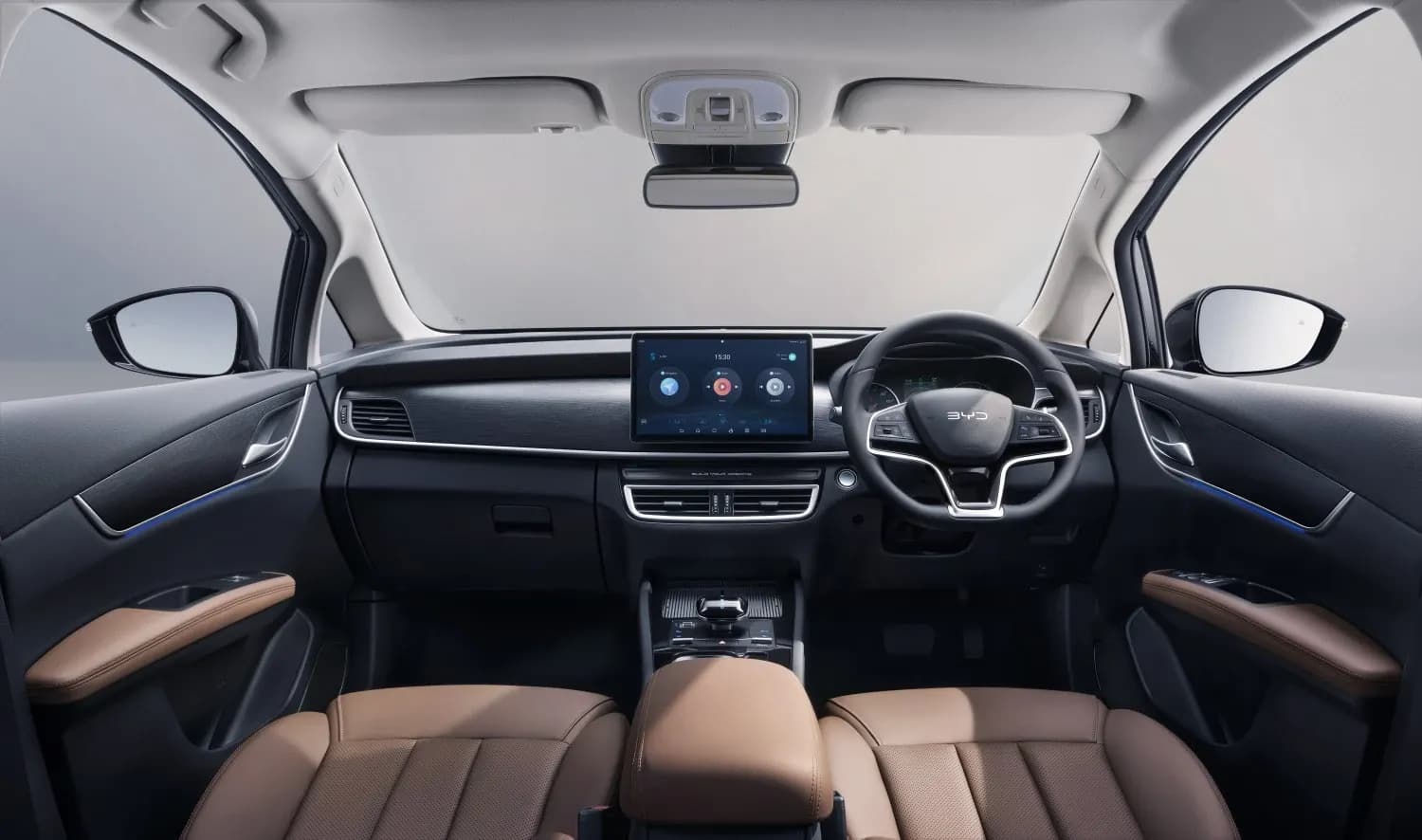 Khoang hành khách BYD M6 thoải mái cho hành trình gia đình