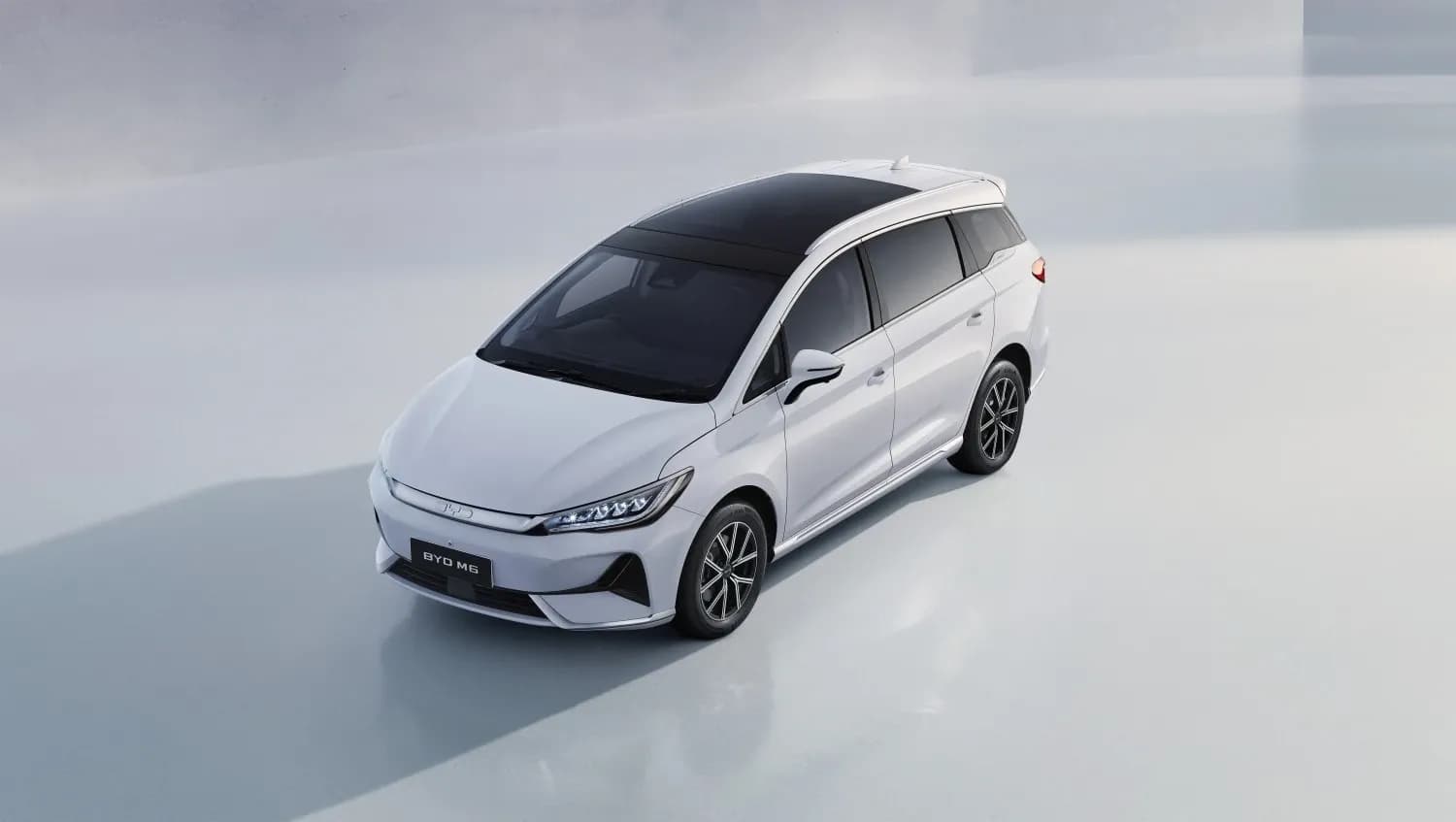 BYD M6 với không gian rộng rãi phù hợp cho gia đình nhiều thành viên