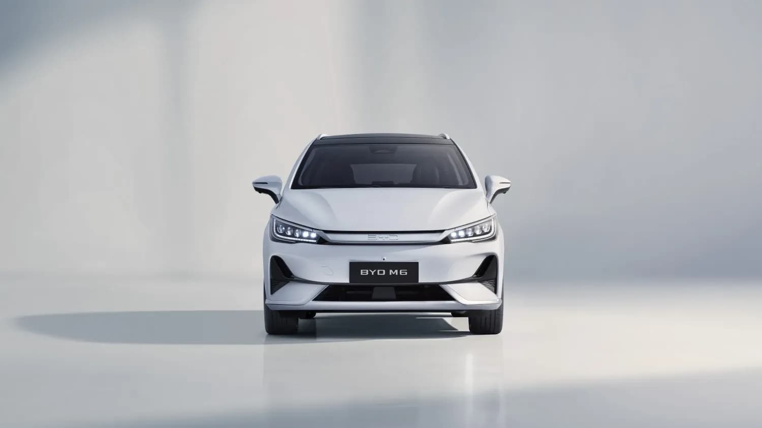 Không gian hàng ghế BYD M6 rộng rãi cho hành khách