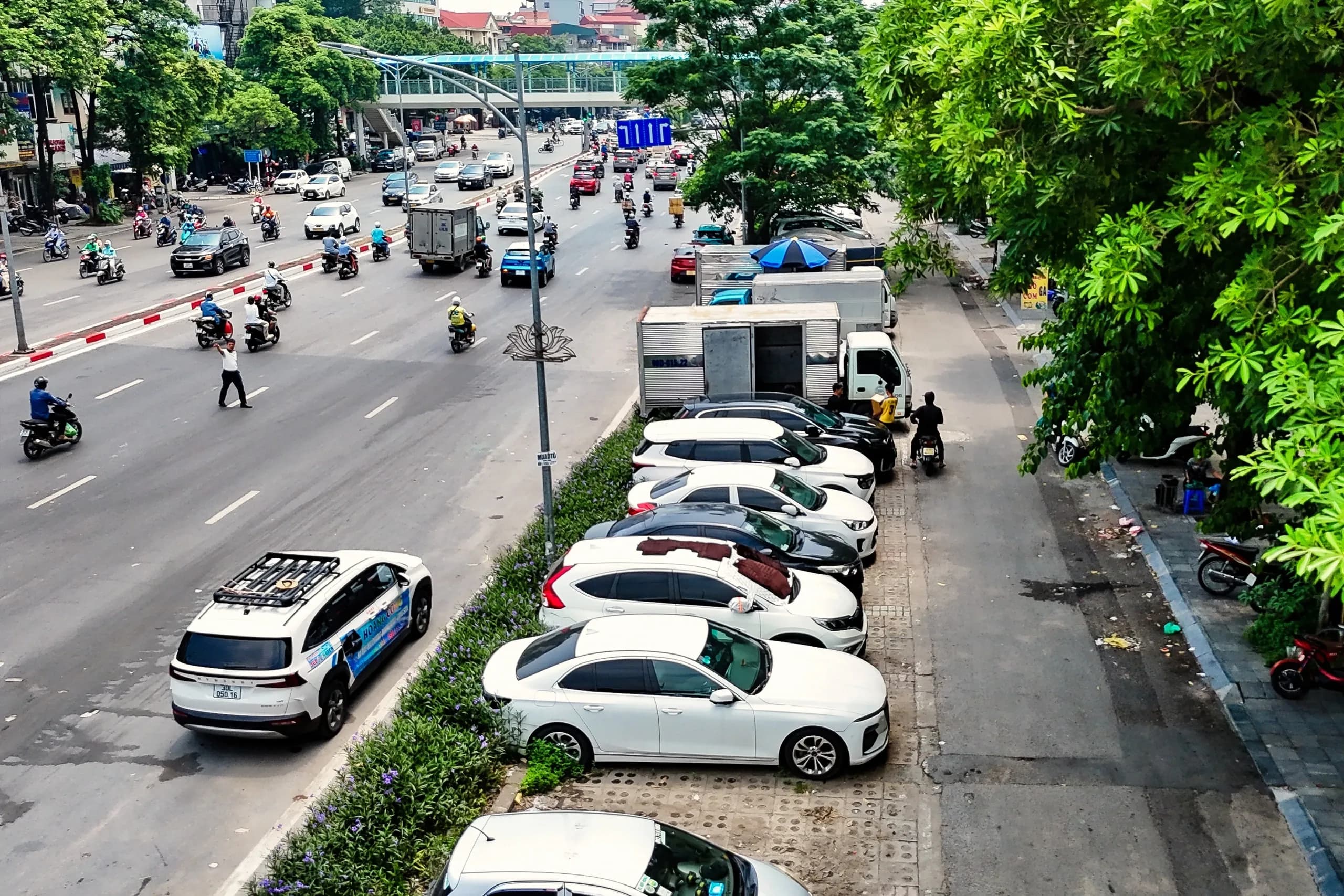 Hà Nội: Trạm sạc xe điện công cộng sẽ dùng chung, không phân biệt hãng xe